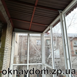 Крыша из керамопласта на балконе